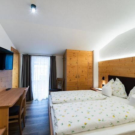 Garni Edera Otel Corvara In Badia Dış mekan fotoğraf