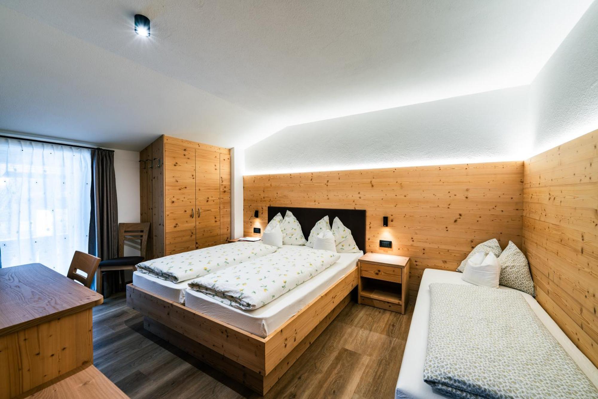 Garni Edera Otel Corvara In Badia Dış mekan fotoğraf